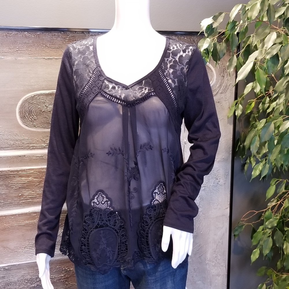 NEW!! Skylar & Jade Sheer Lace Front Boho Top